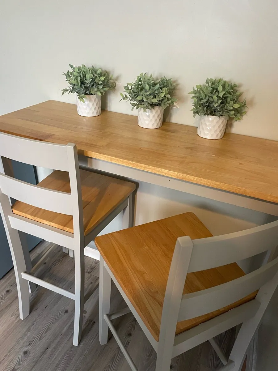 Breakfast bar - Image 2