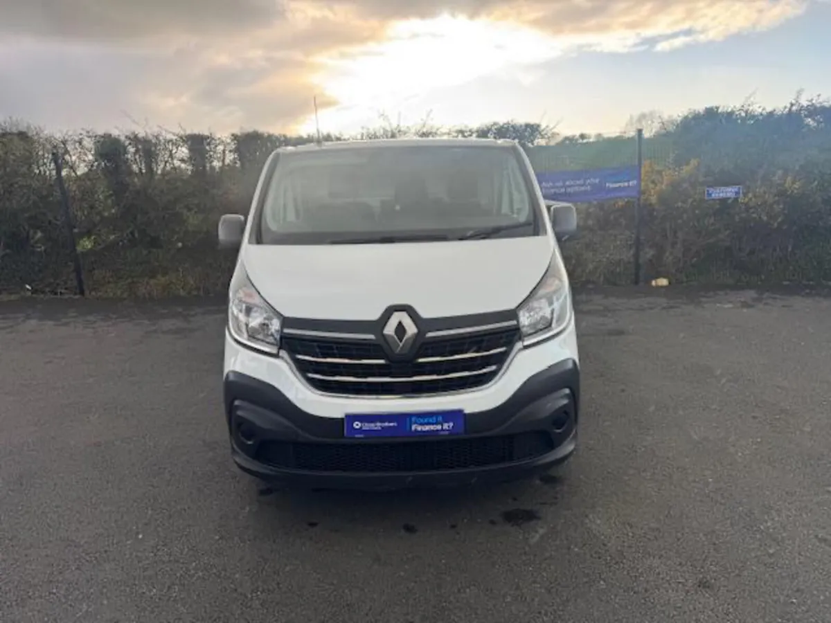 Renault Trafic Business+ LWB - High Spec - Image 2