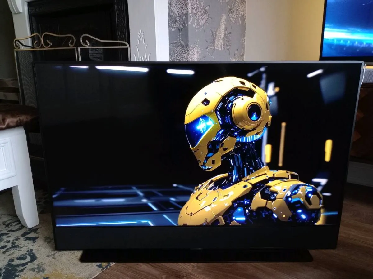 43" Sky glass TV QLED screen - Image 2