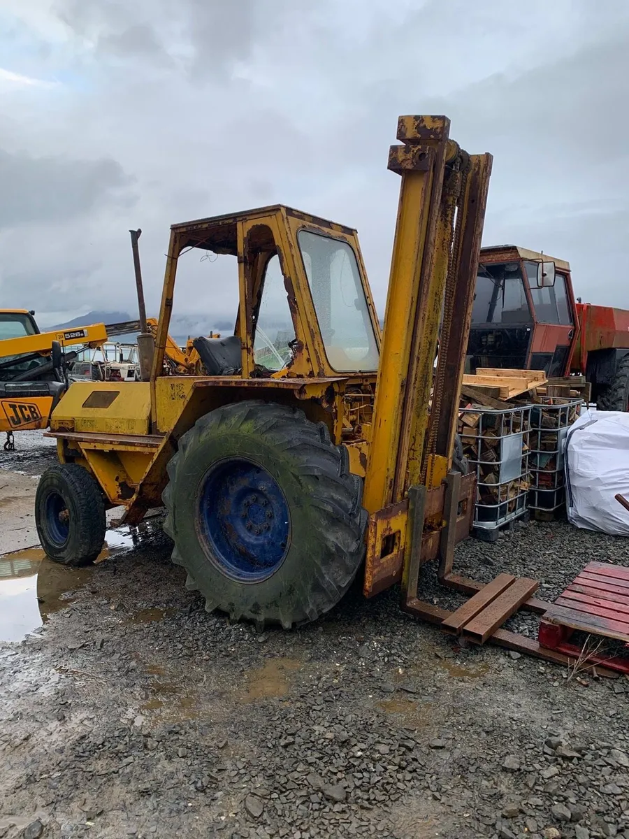 Sanderson rough terrain forklift - Image 2