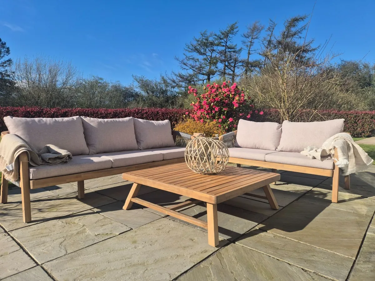 Garden furniture - Image 1