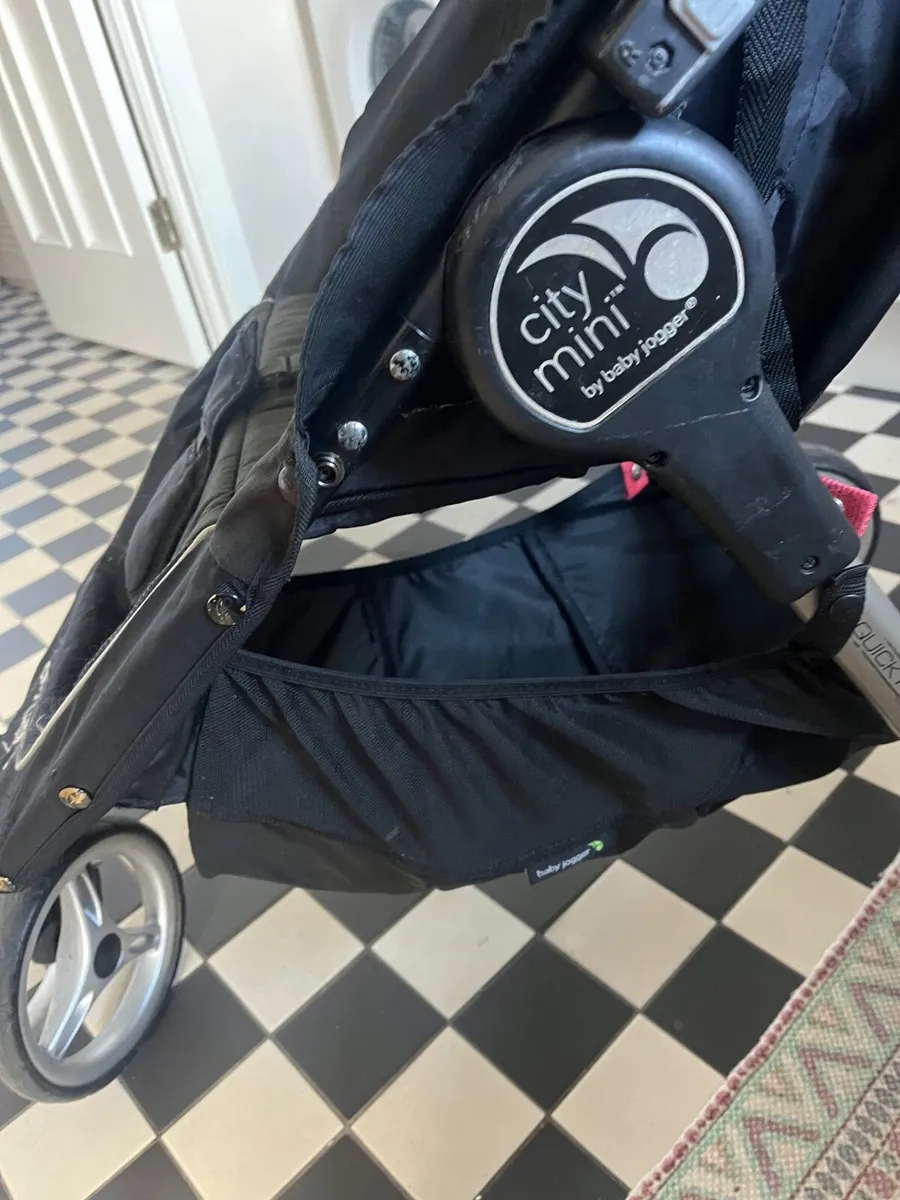 Stroller - Image 1
