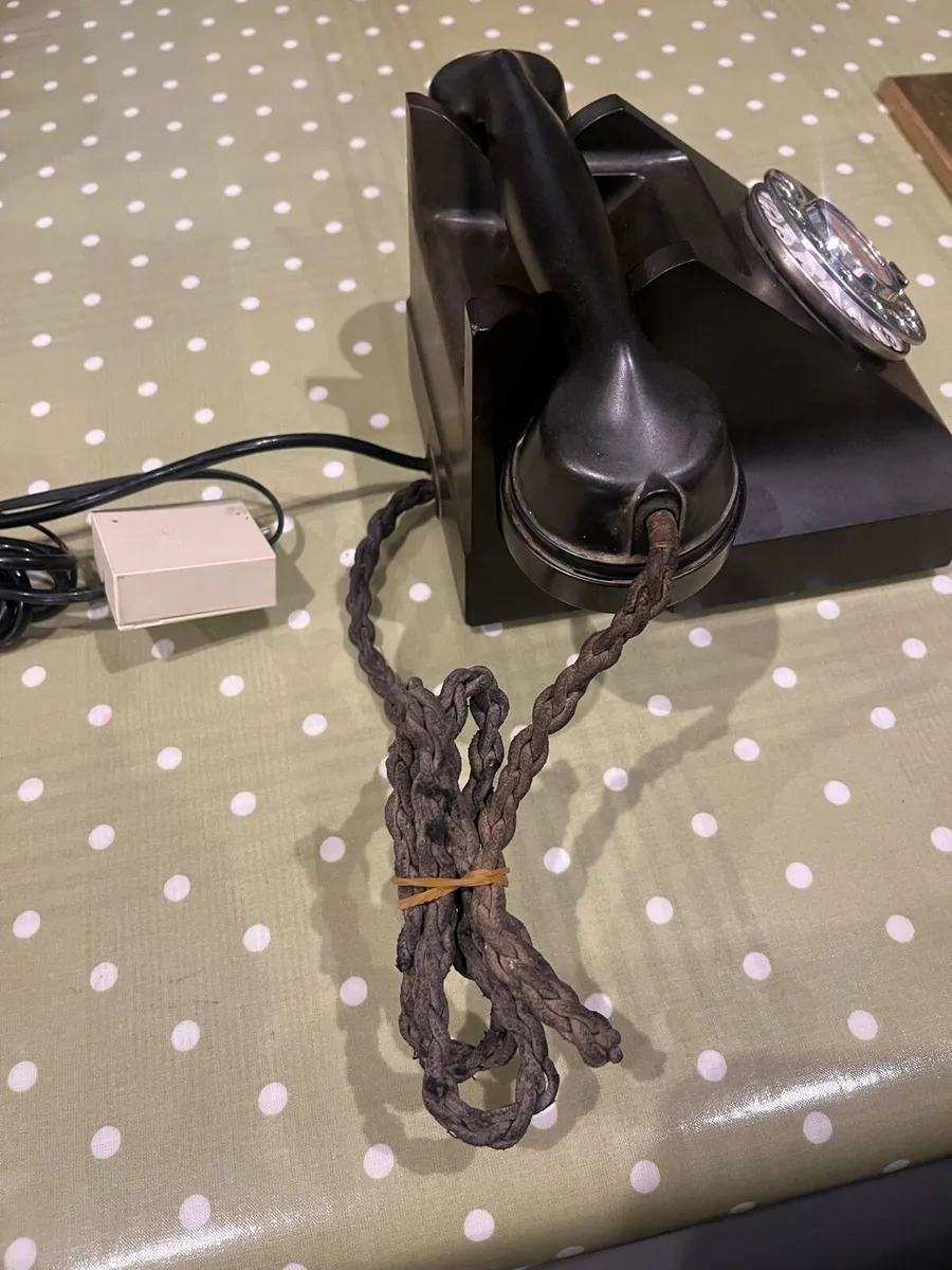 Vintage P&T 1948 Bakelite Telephone - Image 3