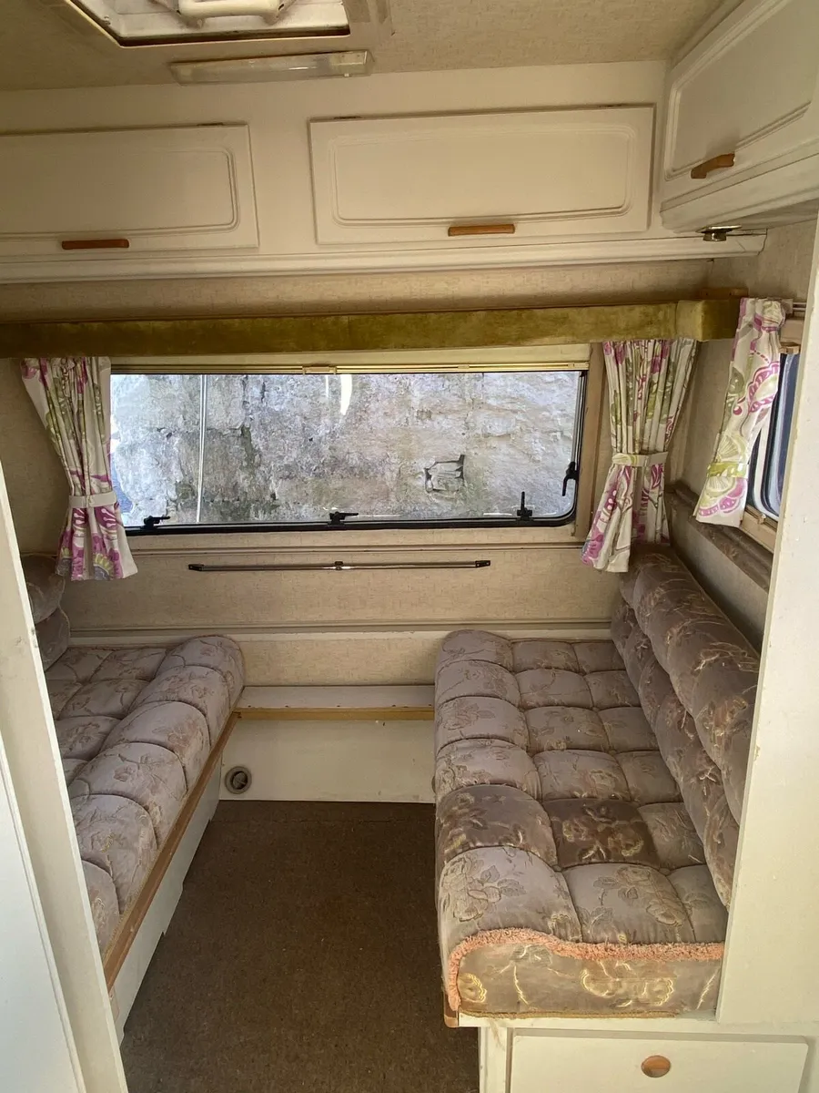 Caravan - Image 3