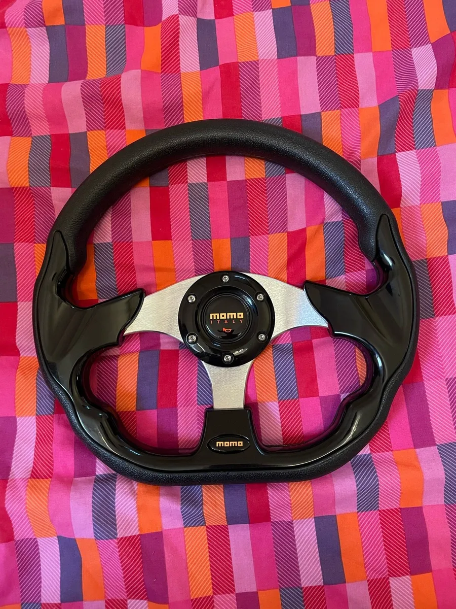 Momo Steering Wheel - Image 1