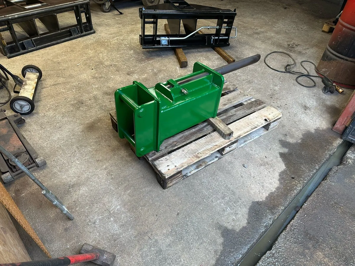 Post spike - Image 1