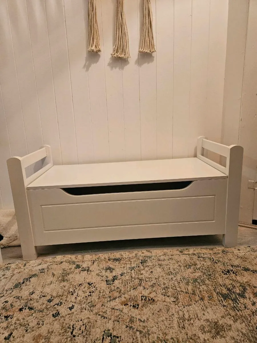 Storage bench - Image 1