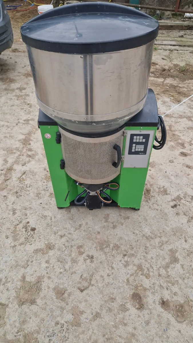 Lamb feeder - Image 2