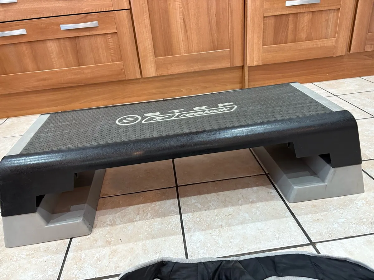 REEBOK STEP, WEIGHTED VEST, BOX OF DUMBBELLS!! - Image 4