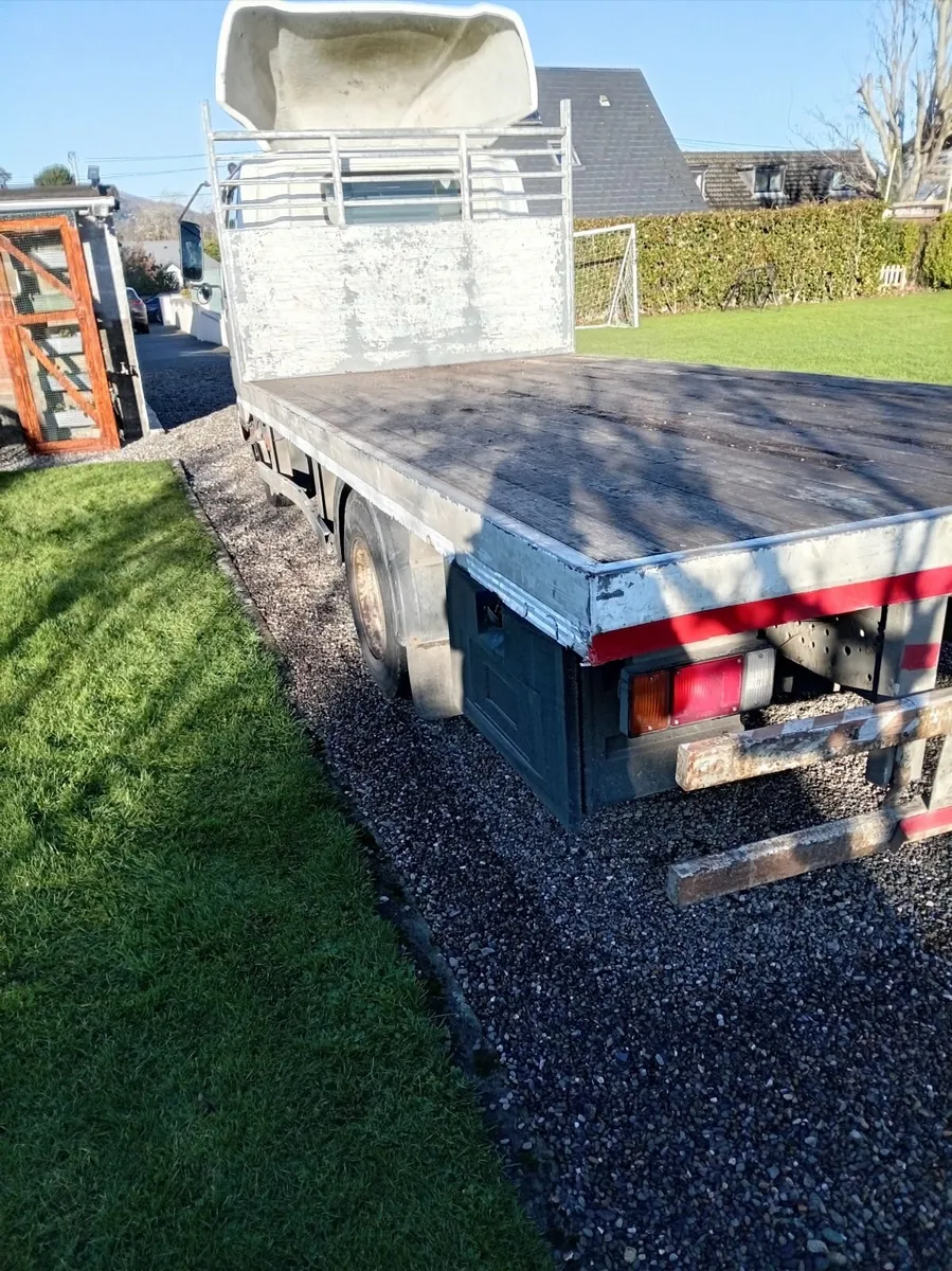 Isuzu NPR 2006 - Image 2