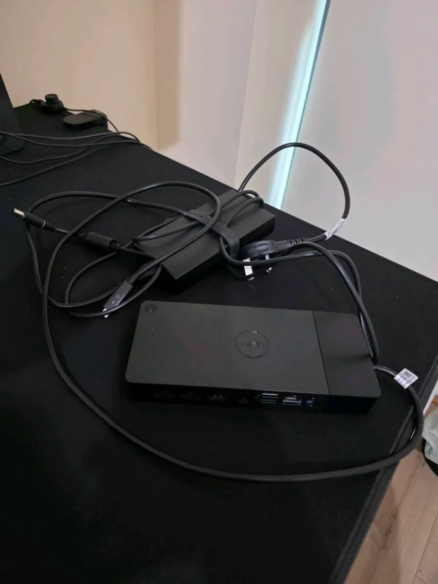 Dell docking station - Image 1