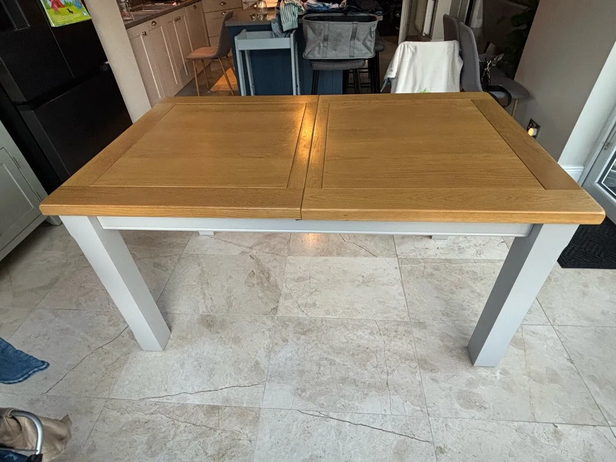 Dining table - free to take - Image 2
