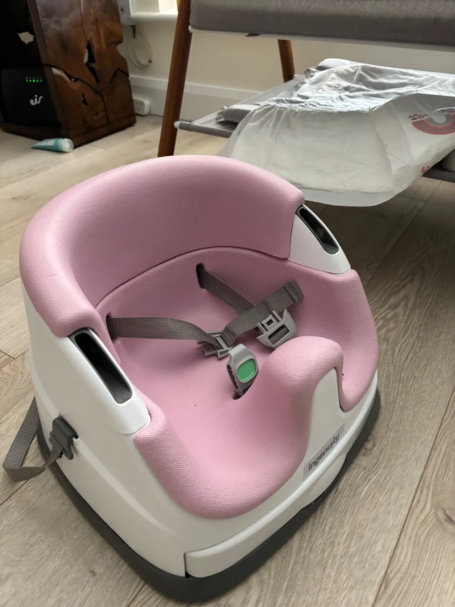 Baby base 2 in 1 seat - Image 1