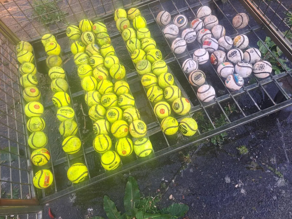 Sliotars - Image 1