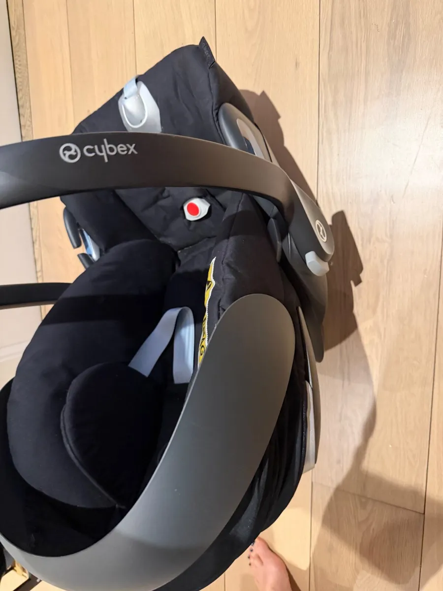 Cybex Car Seat - Image 1