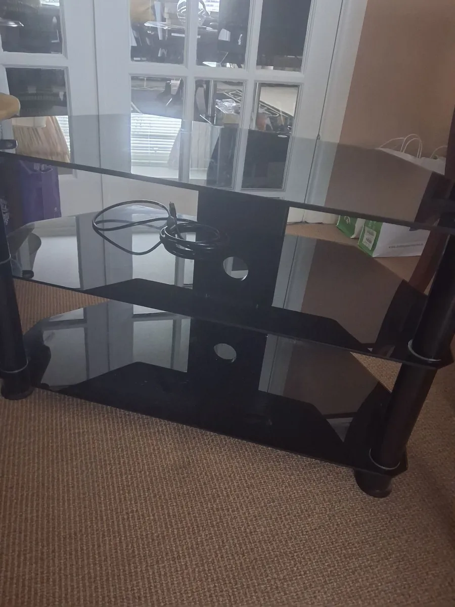 TV STAND - Image 1