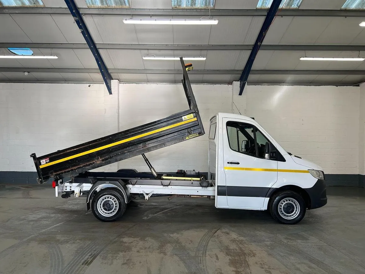 2022 Mercedes-Benz Sprinter Tipper Van - Image 1
