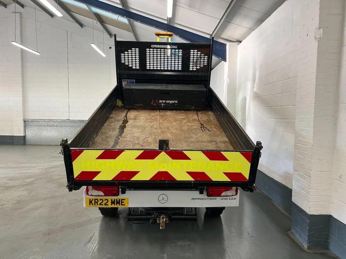2022 Mercedes-Benz Sprinter Tipper Van - Image 2