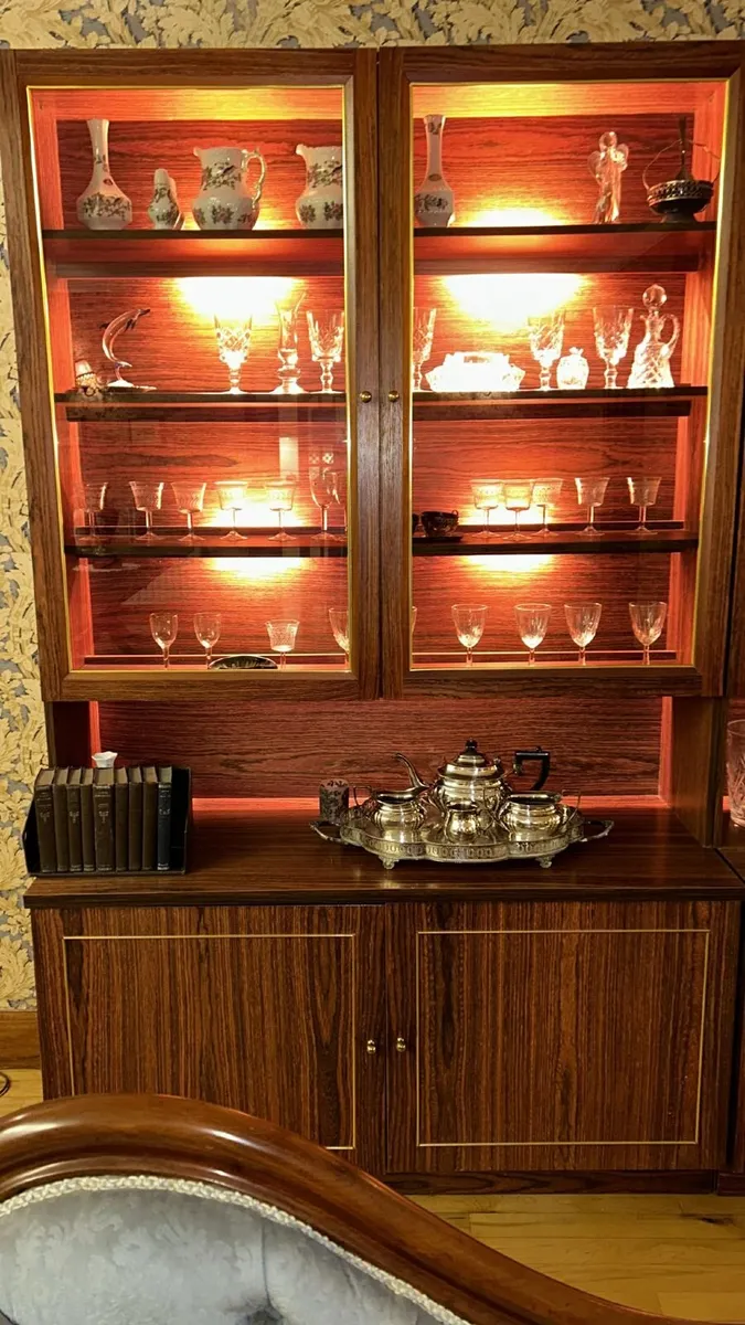 Display cabinet