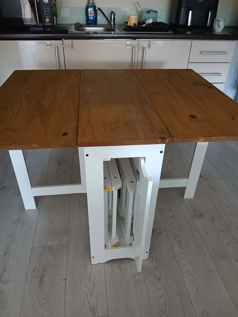Foldable dining table and 4 chairs - Image 3