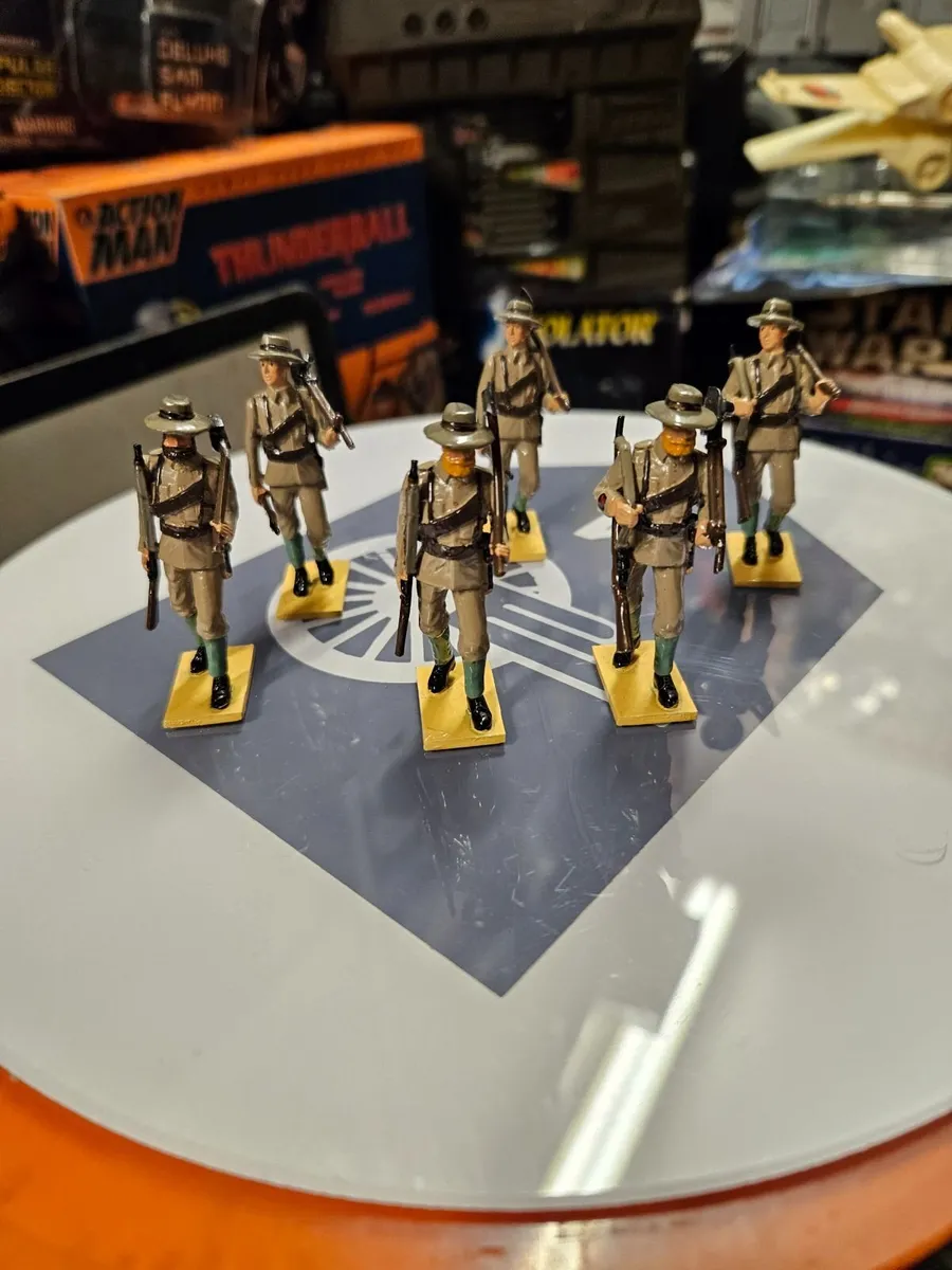 Britain's Rank and File Soldiers - Image 3