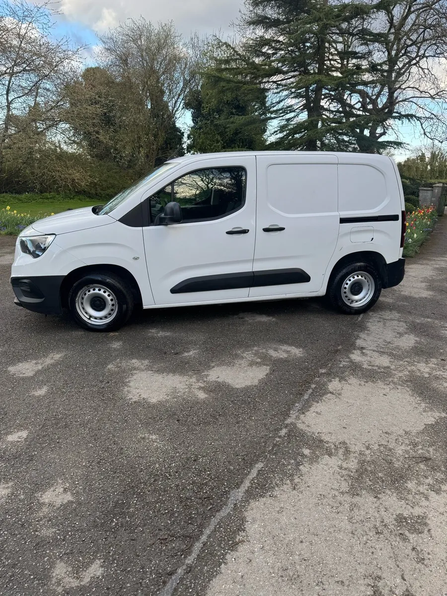 Test 04/27 Mint condition low mileage - Image 3