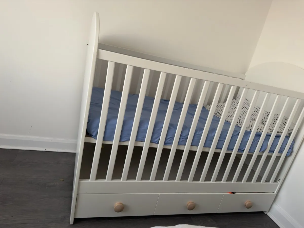 Baby cot - Image 2