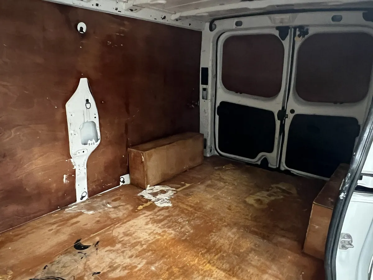 2021 Renault Trafic Panel Van - Image 3