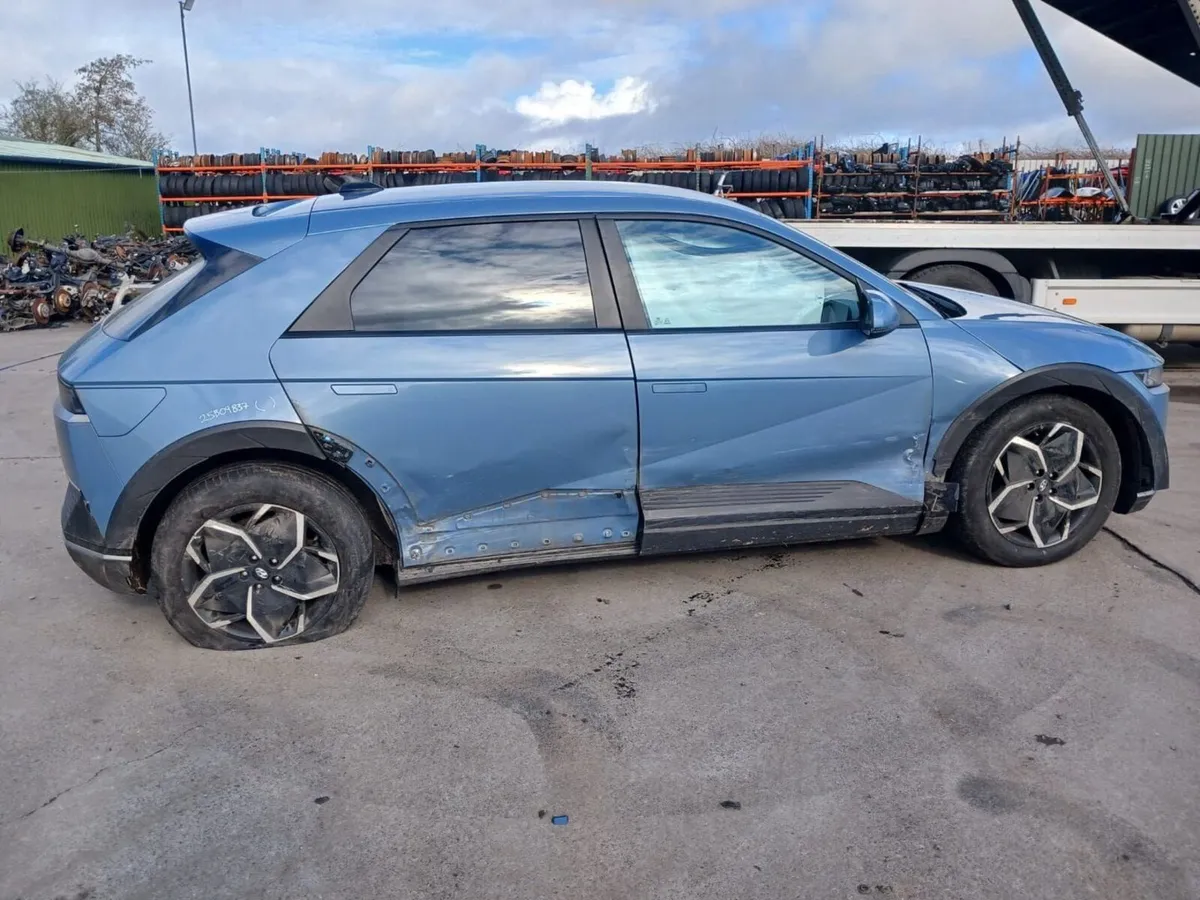 221 Hyundai ionic 5 - Image 3