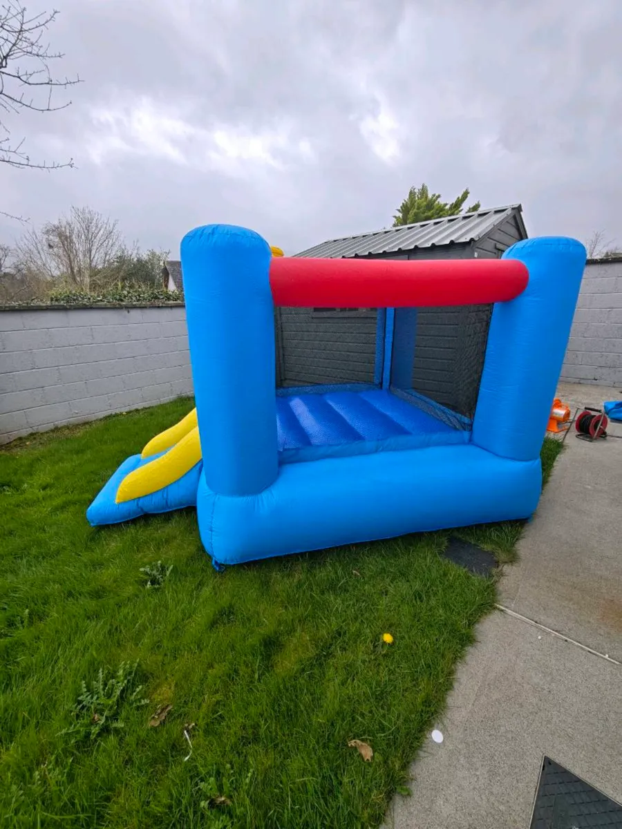 Kids Small Bouncy Castle - Image 2