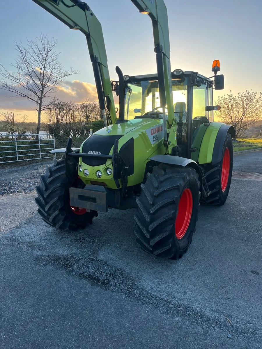 2015 Claas Axos - Image 4
