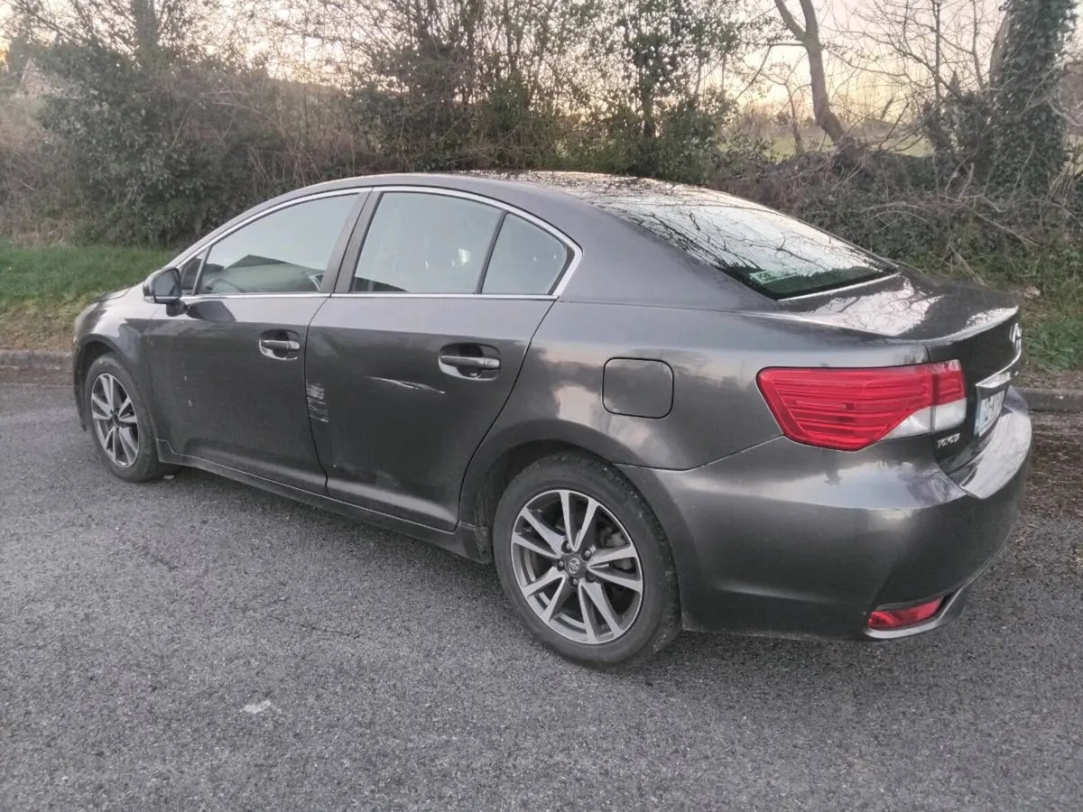 2012 Toyota Avensis - Image 3