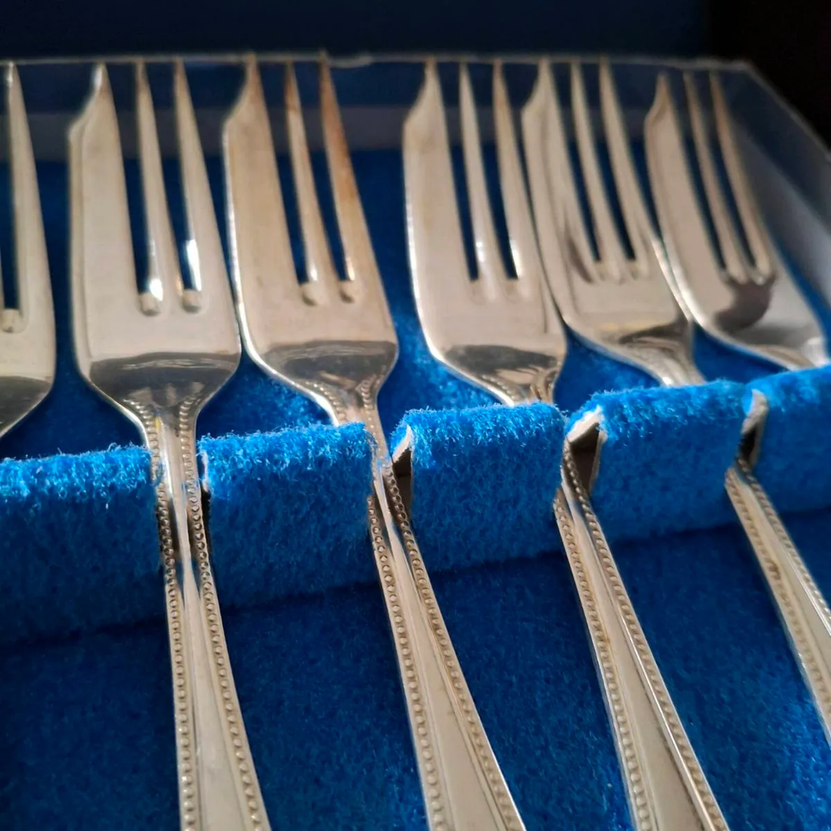 Vintage A1 Silverplate Cake Forks - Image 4