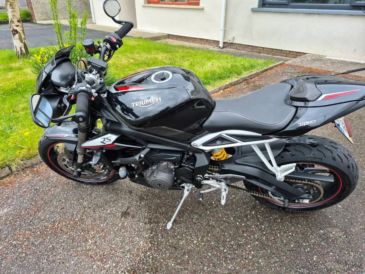 Triumph Street Triple 765RS - Image 3