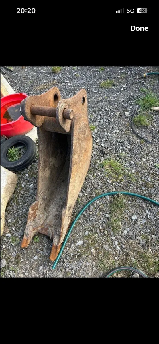 Hitachi ex45 buckets - Image 1