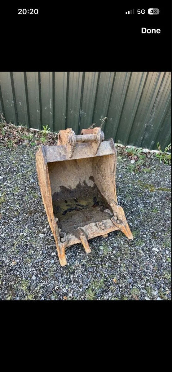 Hitachi ex45 buckets - Image 2