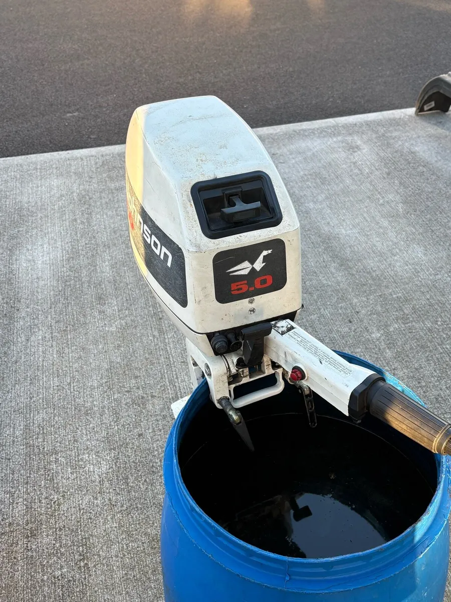 Johnson 5hp outboard - Image 3