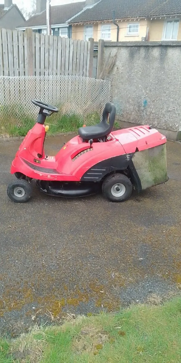 Ride on lawnmower - Image 3
