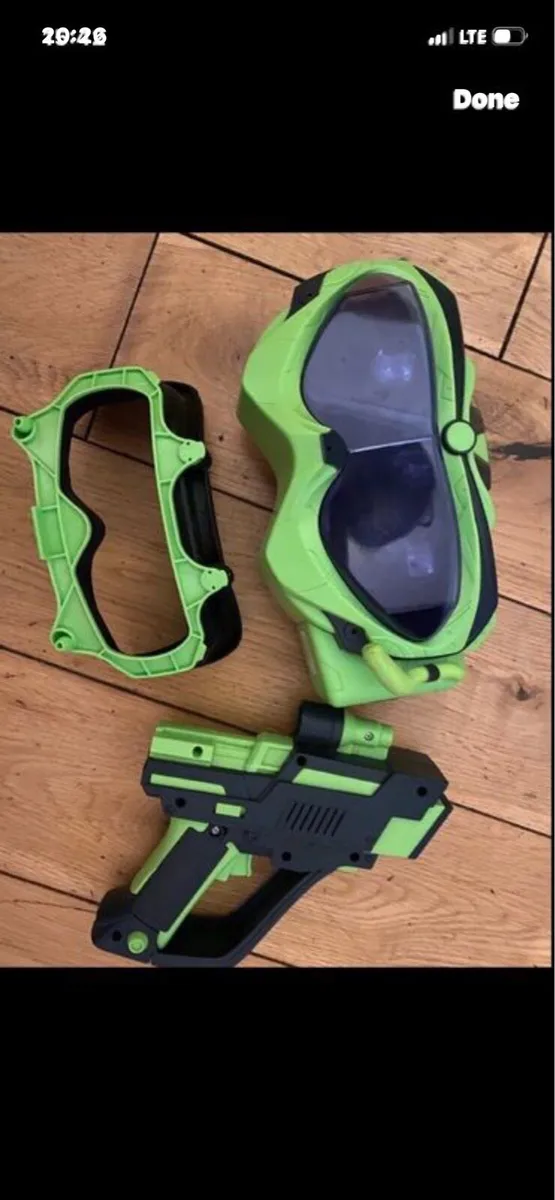 Headset and gun - Image 1