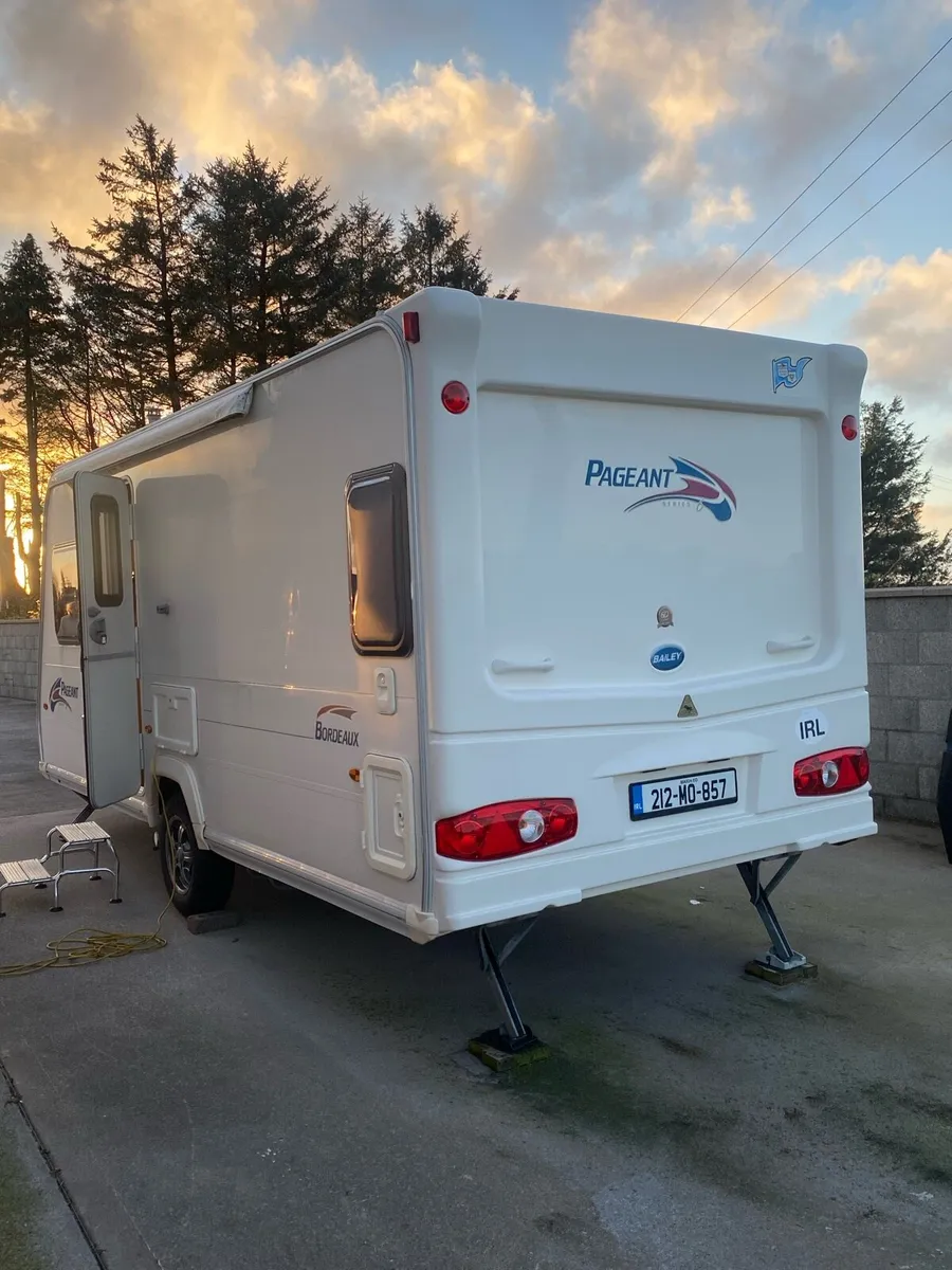 Bailey Pageant Series 6 - Image 2