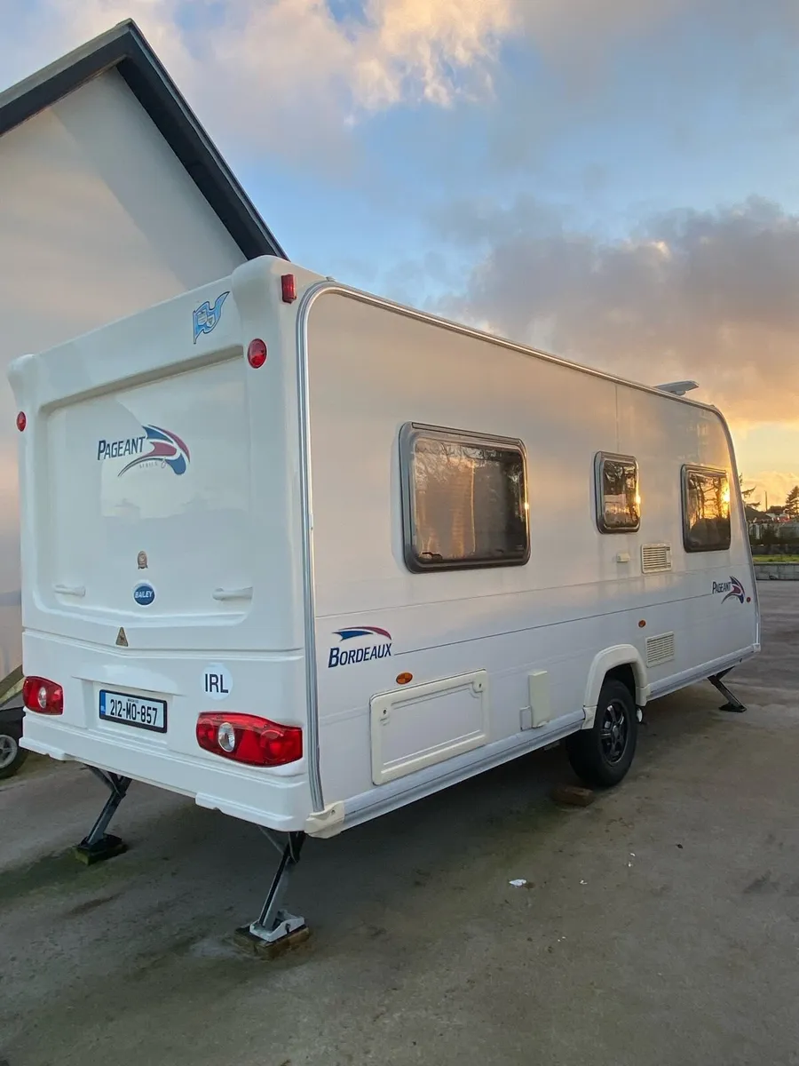 Bailey Pageant Series 6 - Image 3