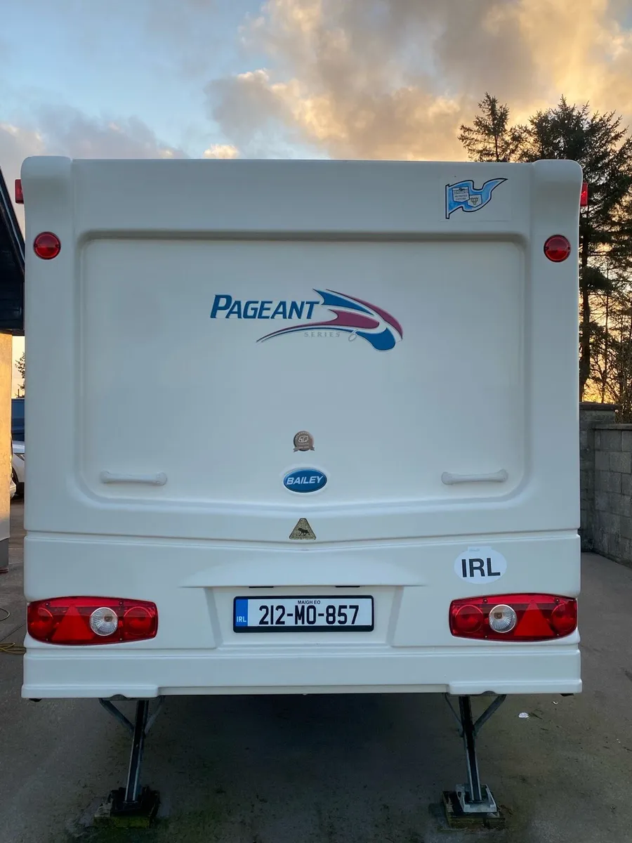 Bailey Pageant Series 6 - Image 4