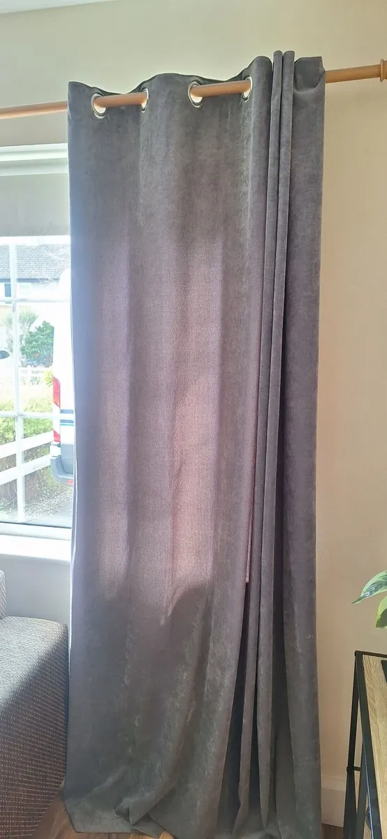 Curtains - Image 1