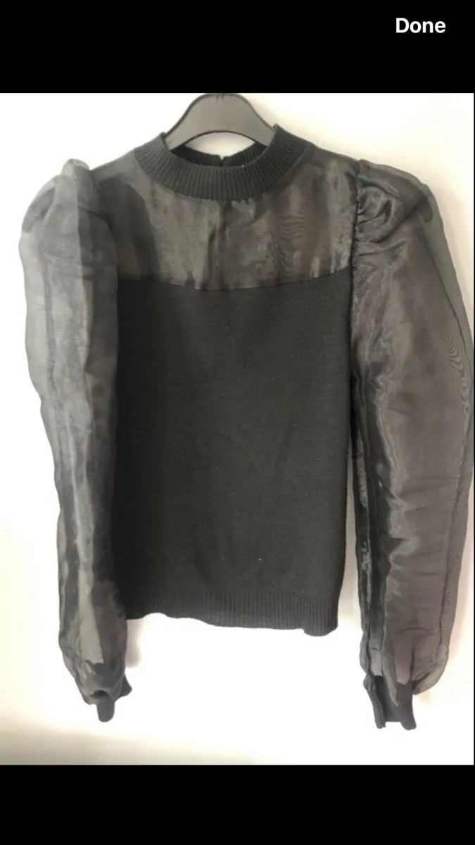 Ladies stunning jumper size XS €3 - Image 1