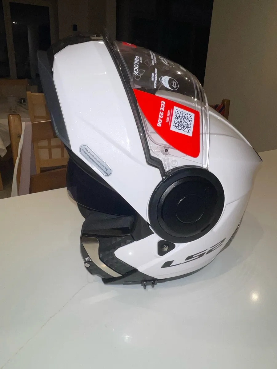 LS2 Scope modular flip up motorcycle helmet small - Image 3