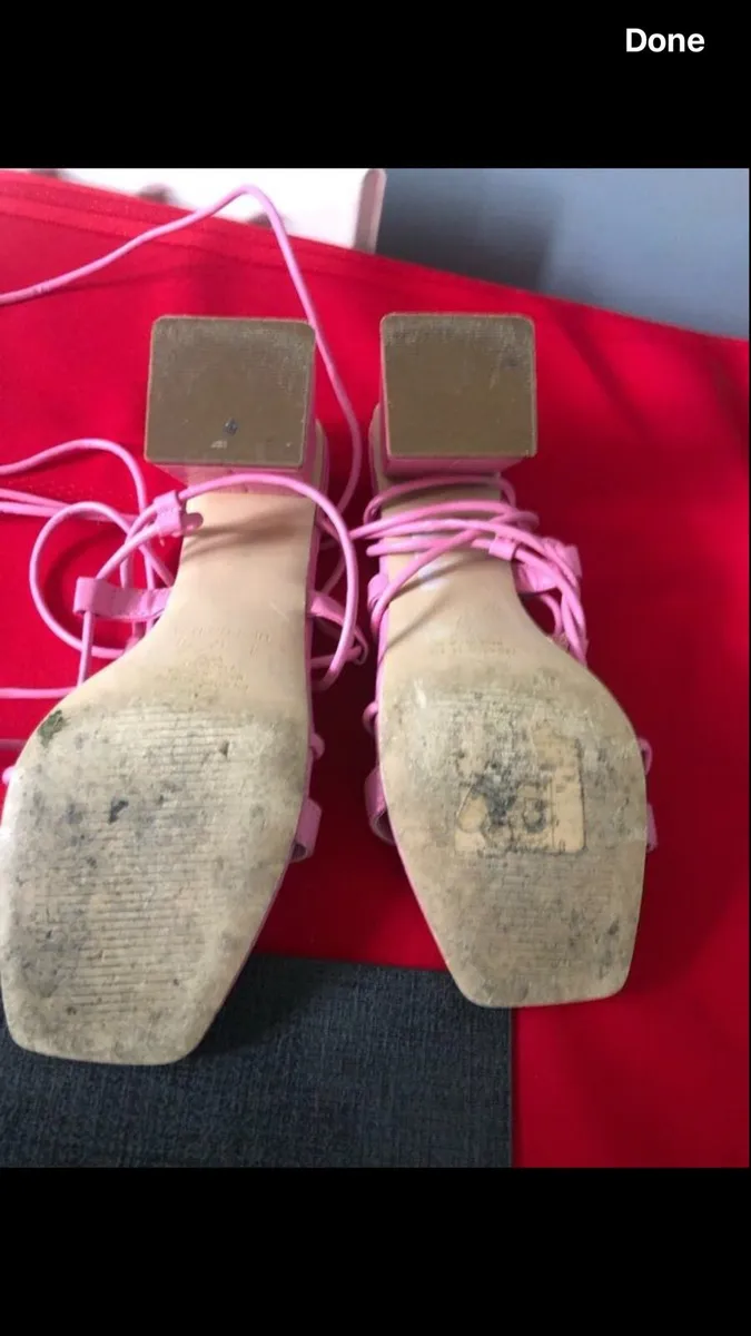 Ladies stunning - Image 2