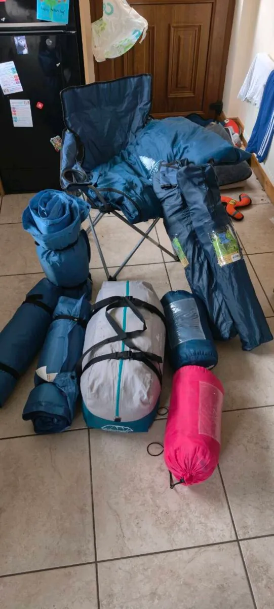 Decathlon 4.1 Family Tent - Image 3