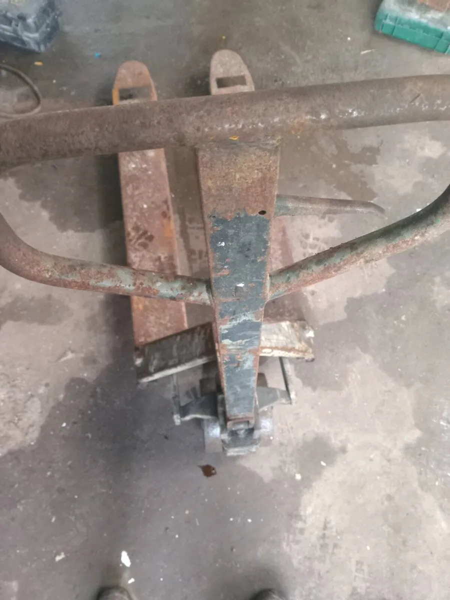 Pallet truck - Image 2