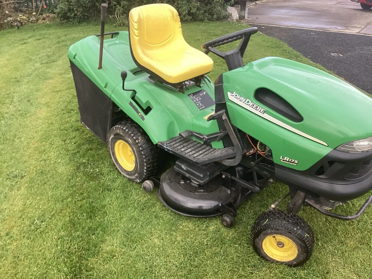 John Deere lawn mower - Image 3