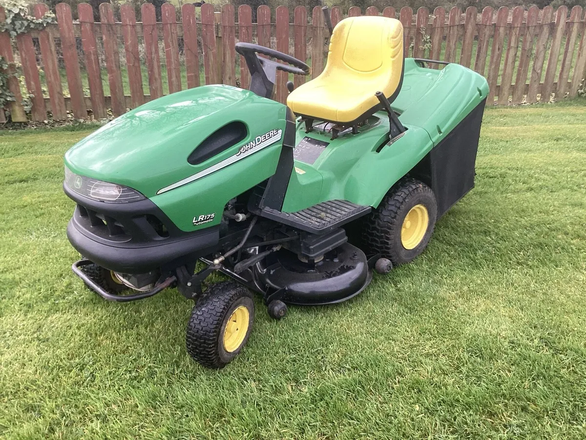 John Deere lawn mower - Image 1